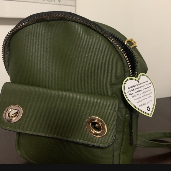 Baggggs - Picture 3 of 3